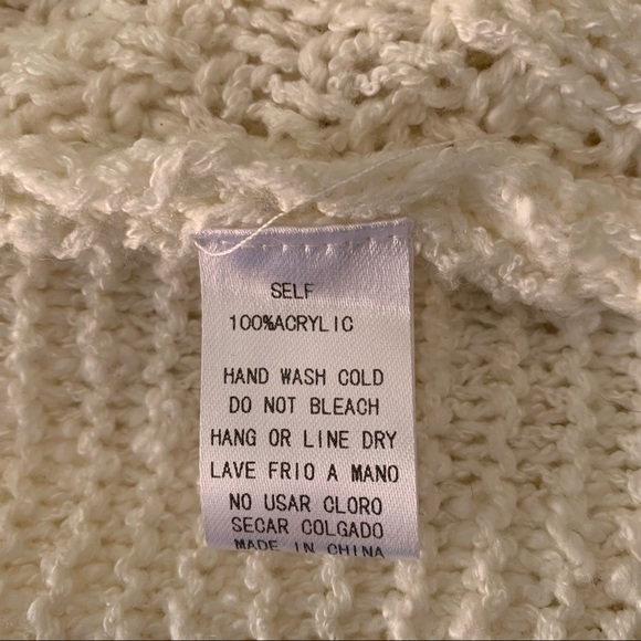 Kye Mi, Size M, Loose Knit, Rounded Neckline, Oversize Raglan Sweater. - Picture 11 of 11